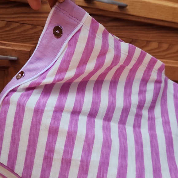 Design Studios Top NWOT - Picture 4 of 6